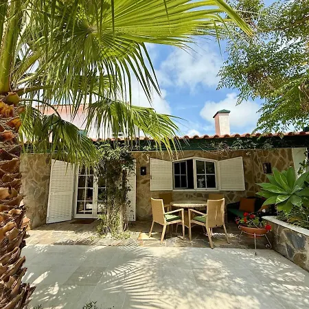Charming Cottage, Pool & Garden By Guincho *