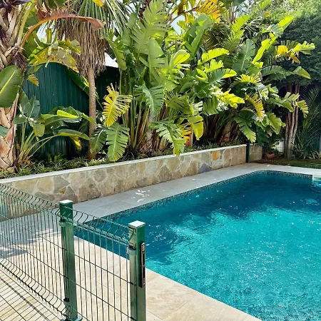 Casa vacanze Charming Cottage, Pool & Garden By Guincho *