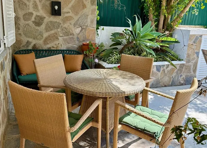 Charming Cottage, Pool & Garden By Guincho *