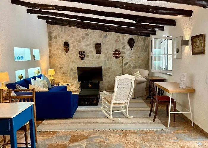Charming Cottage, Pool & Garden By Guincho